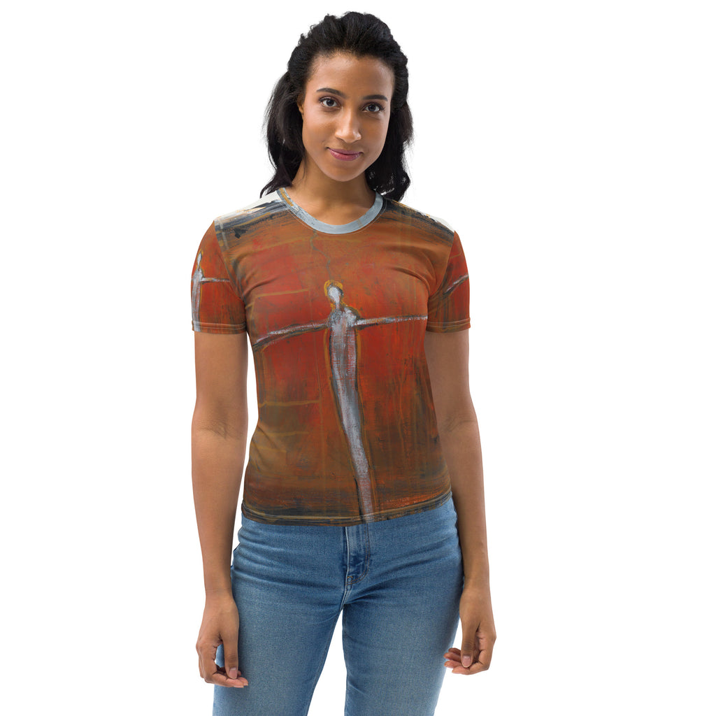Model facing forward in the rust red tee and blue jeans, arms relaxed at her sides