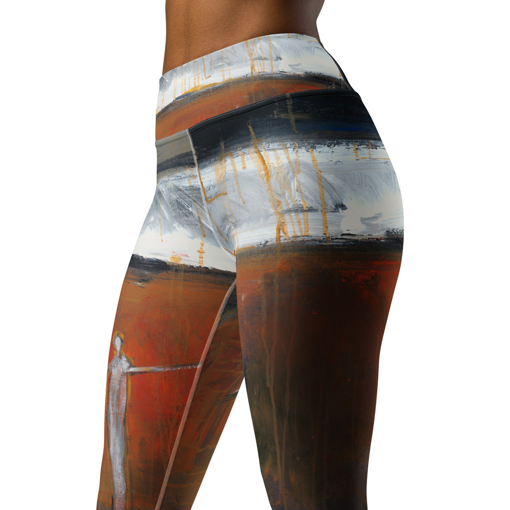 Close-up of the hip with gold drips running through white and charcoal bands